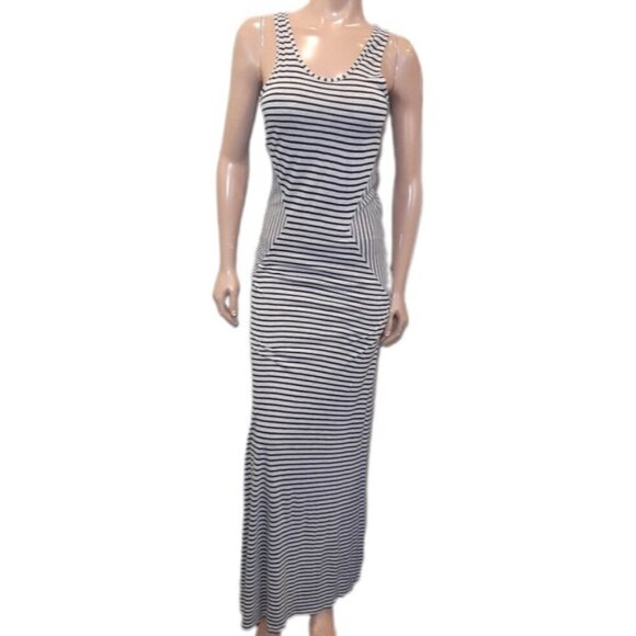 ROMEO & JULIET COUTURE Maxi Dress Striped Sleeveless Fitted Tank Slimming Summer - Picture 1 of 12